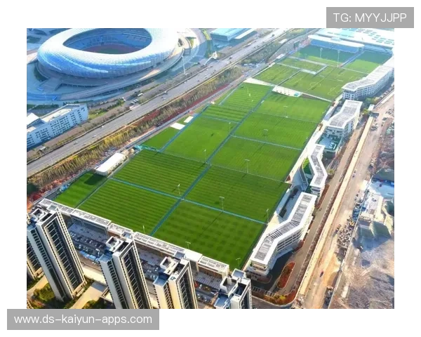 中超联赛青训基地标准化建设加速地区足球发展